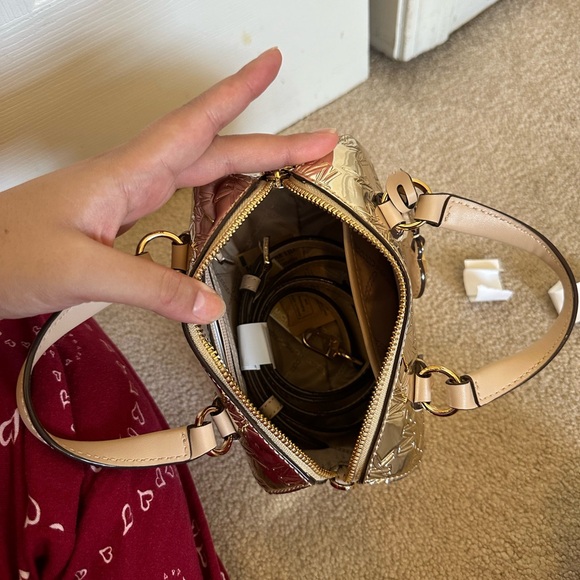 NWT Michael Kors Grayson small duffle crossbody bag metallic - Picture 7 of 9